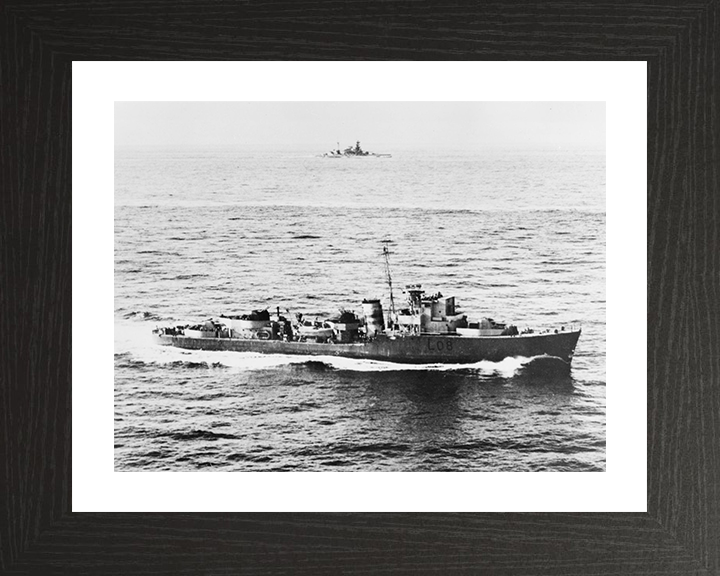 HMS Exmoor (L08) Photo Print - At Sea - Royal Navy Hunt Class Destroyer