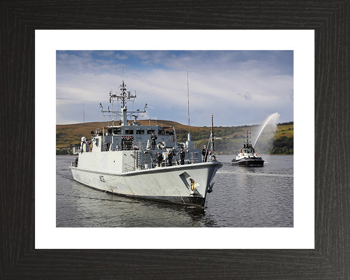 HMS Penzance M106 | Photo Print | Framed Print | Sandown Class | Minehunter | Royal Navy Hampshire Prints