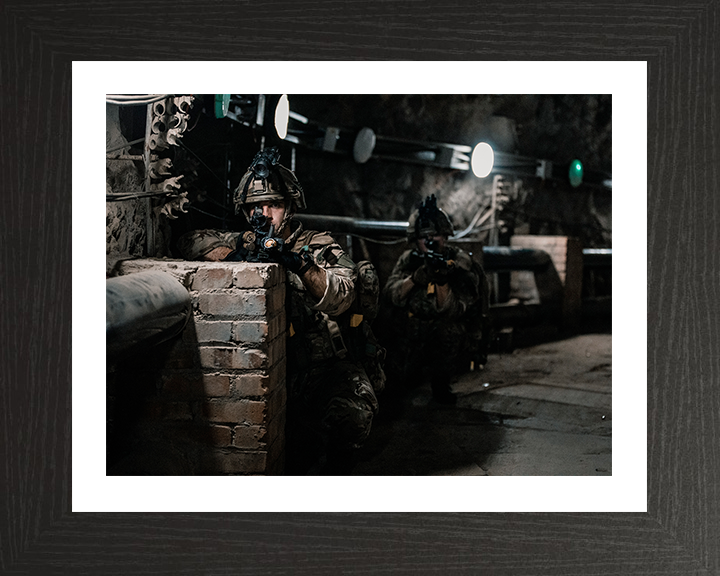 Royal Marines Urban Warfare Photo Print - 43 Commando Hampshire Prints 10 x 8 Black Frame Yes