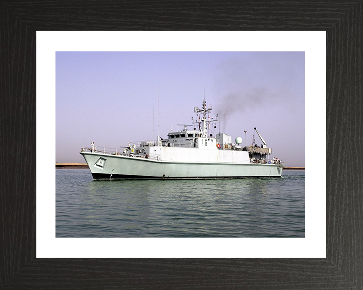 HMS Sandown (M101) Photo Print - Az Zubayr Iraq 2003 - Royal Navy Sandown Class Minehunter Hampshire Prints 10 x 8 Black Frame Yes