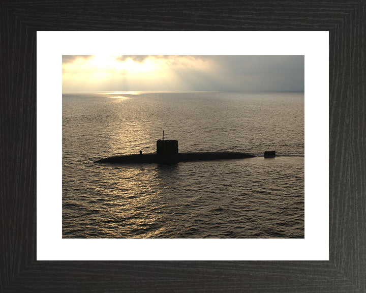 HMS Splendid S106 Submarine | Photo Print | Framed Print | Swiftsure Class | Royal Navy Hampshire Prints