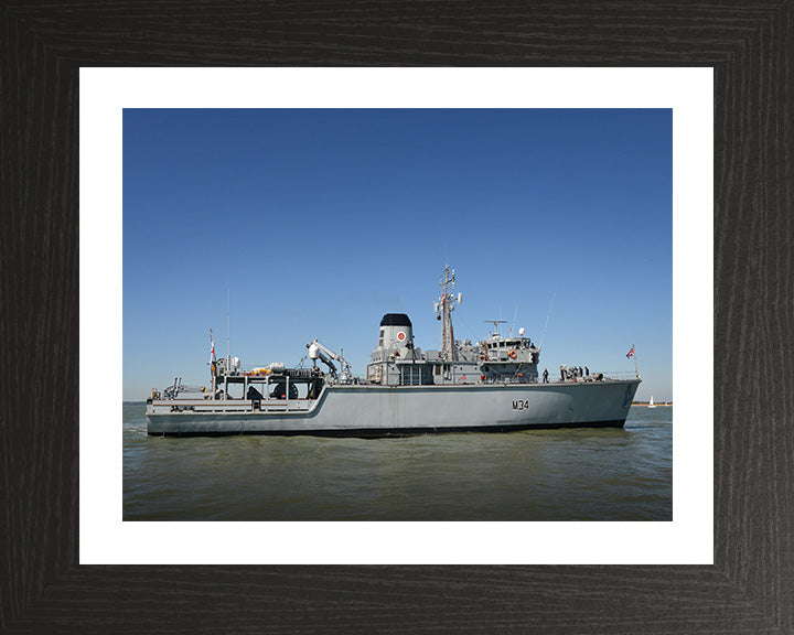 HMS Middleton M34 | Photo Print | Framed Print | Hunt Class | Mine Warfare Vessel | Royal Navy Hampshire Prints