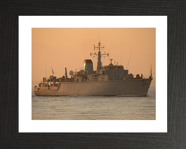 HMS Quorn M41 | Photo Print | Framed Print | Hunt Class | Mine Warfare Vessel | Royal Navy Hampshire Prints
