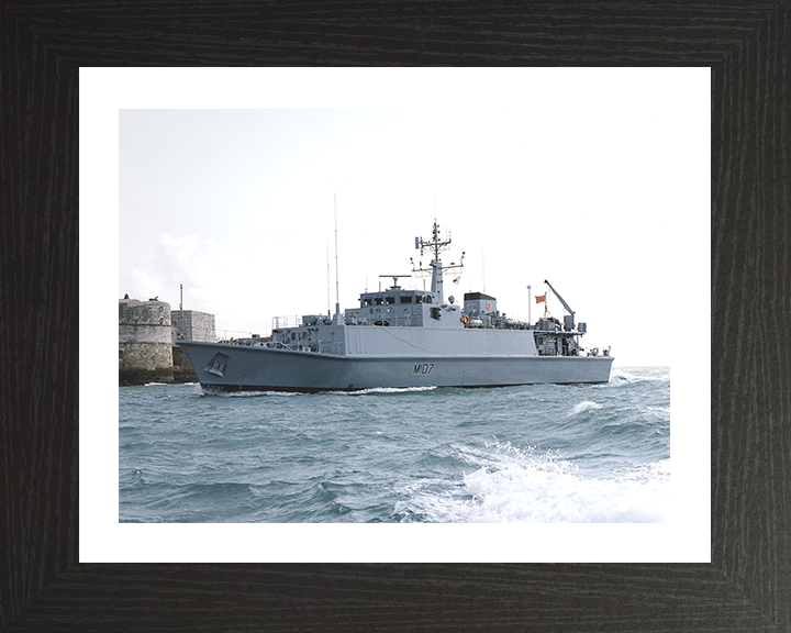 HMS Pembroke (M107) Photo Print - Entering Portsmouth 1997 - Royal Navy Sandown Class Minehunter