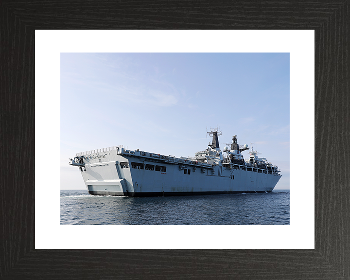 HMS Bulwark (L15) Royal Navy Albion Class Amphibious Ship Low Starboard Quarter View Photo Print Wall Art Decor Posters, Prints, & Visual Artwork Hampshire Prints 10 x 8 Black Frame Yes
