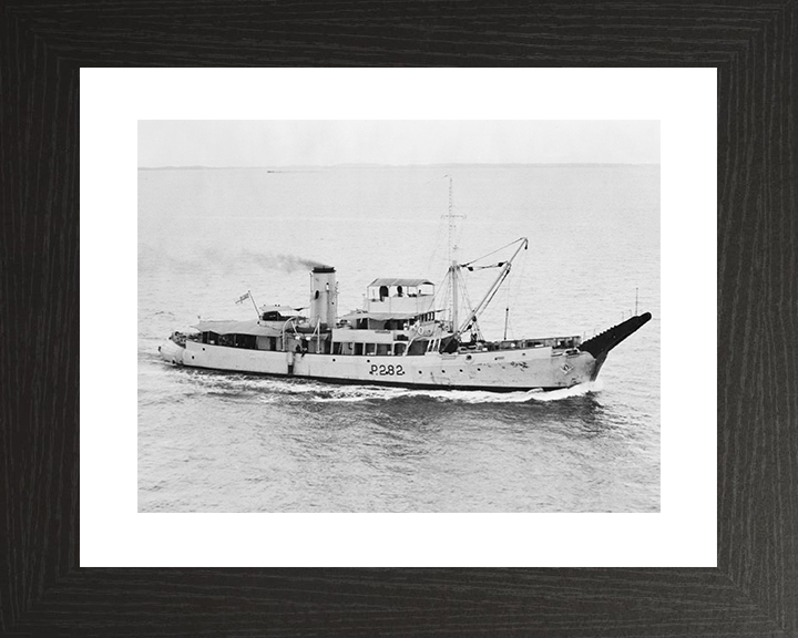 HMS Barfoam (P282) Royal Navy Bar Class Boom Defence Vessel Starboard View Photo Print Wall Art Decor Posters, Prints, & Visual Artwork Hampshire Prints 10 x 8 Black Frame Yes