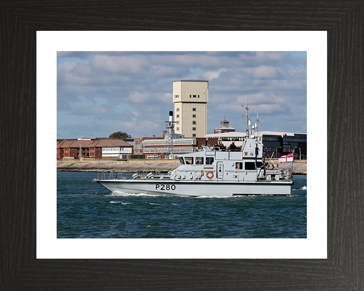 HMS Dasher (P280) Photo Print - Leaving Portsmouth 2017 - Royal Navy Archer Class P2000 Patrol Vessel Posters, Prints, & Visual Artwork Hampshire Prints 10 x 8 Black Frame Yes