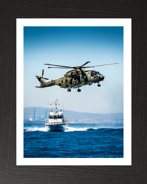 HMS Scimitar (P284) Photo Print - With Helicopter - Royal Navy Scimitar Class Fast Patrol Vessel Hampshire Prints 10 x 8 Black Frame Yes
