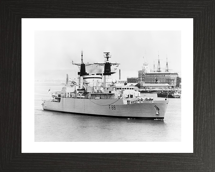 HMS Broadsword (F88) Photo Print - Leaving Portsmouth 1982 - Royal Navy Type 22 Frigate Hampshire Prints 10 x 8 Black Frame Yes