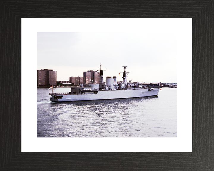 HMS Battleaxe (F89) Royal Navy Type 22 Frigate Entering Portsmouth Harbour Photo Print Wall Art Decor Posters, Prints, & Visual Artwork Hampshire Prints 10 x 8 Black Frame Yes