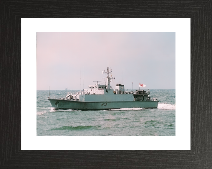 HMS Cromer (M103) Royal Navy Sandown Class Minehunter Port Side View Photo Print Wall Art Decor Posters, Prints, & Visual Artwork Hampshire Prints 10 x 8 Black Frame Yes
