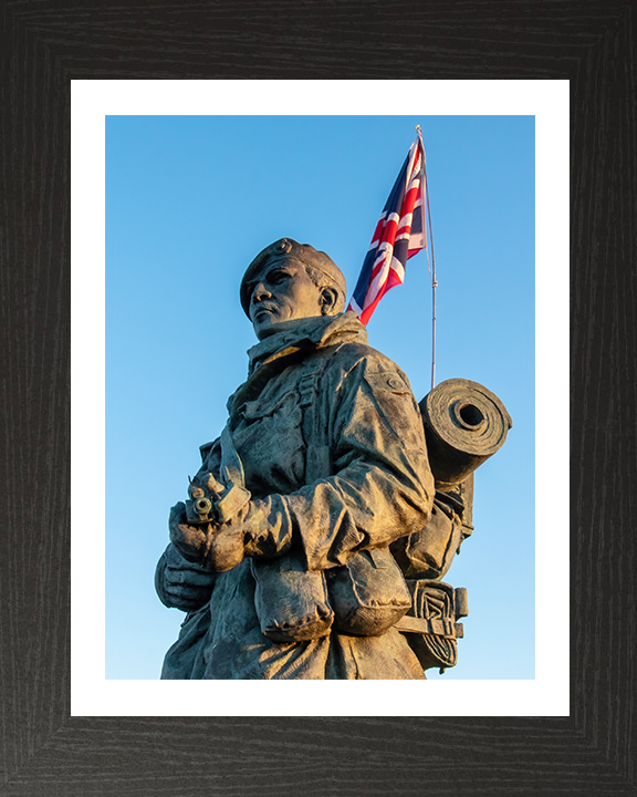 Royal Marines Commando Yomper Statue Portsmouth Photo Print Hampshire Prints 10 x 8 Black Frame Yes