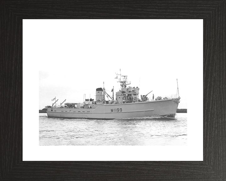 HMS Belton (M1199) Royal Navy Ton Class Minesweeper Starboard View Photo Print Wall Art Decor Posters, Prints, & Visual Artwork Hampshire Prints 10 x 8 Black Frame Yes