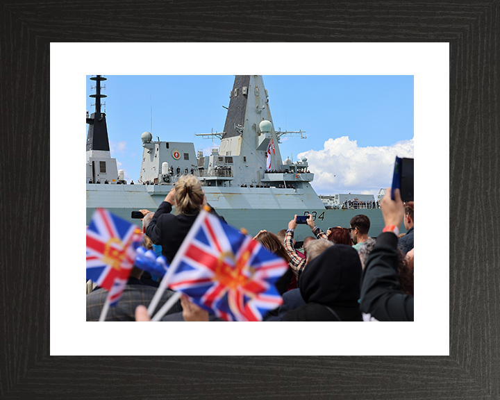 HMS Diamond (D34) Royal Navy Type 45 Destroyer Homecoming Photo Print Wall Art Decor Posters, Prints, & Visual Artwork Hampshire Prints 10 x 8 Black Frame Yes