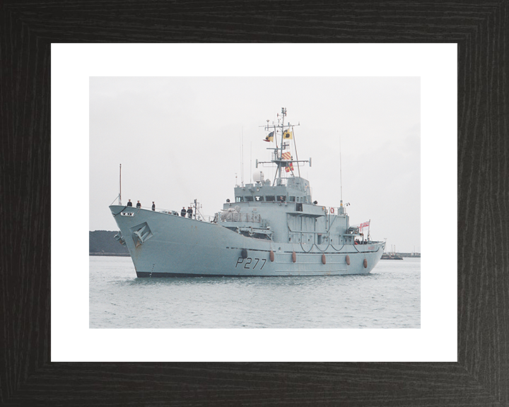 HMS Anglesey (P277) Royal Navy Island Class Patrol Vessel Entering Harbour Photo Print Wall Art Decor Posters, Prints, & Visual Artwork Hampshire Prints 10 x 8 Black Frame Yes