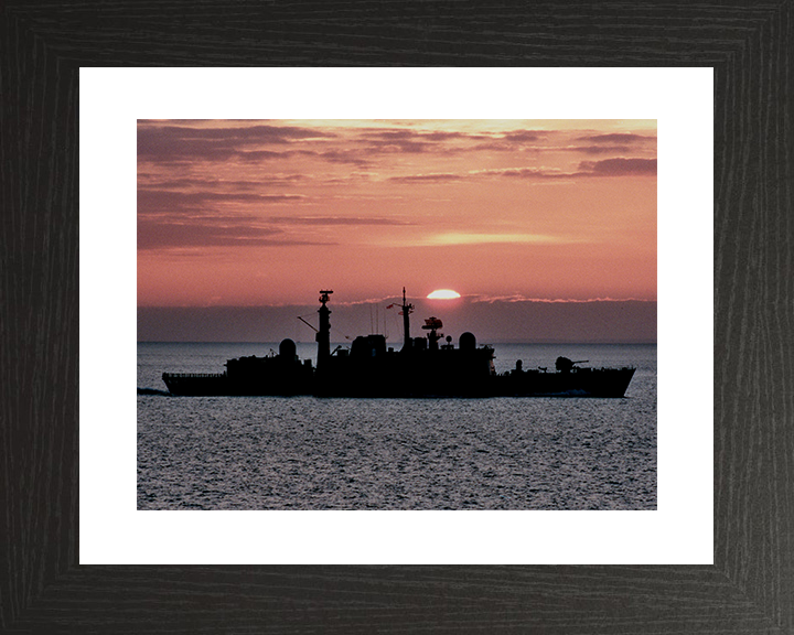 HMS Cardiff (D108) Royal Navy Type 42 Destroyer Sunset Silhouette Photo Print Wall Art Decor Posters, Prints, & Visual Artwork Hampshire Prints 10 x 8 Black Frame Yes