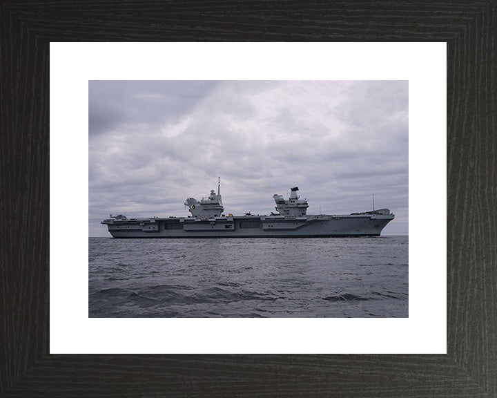HMS Queen Elizabeth R08 | Photo Print | Framed Print | Queen Elizabeth Class | Aircraft Carrier | Royal Navy Hampshire Prints