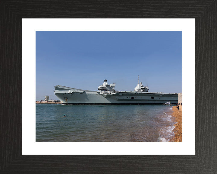 HMS Queen Elizabeth R08 | Photo Print | Framed Print | Queen Elizabeth Class | Aircraft Carrier | Royal Navy Hampshire Prints