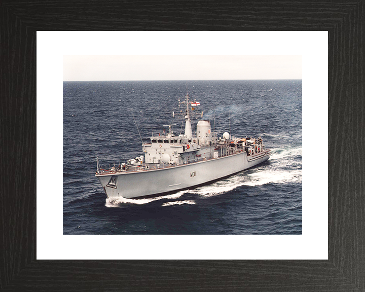 HMS Cattistock (M31) Royal Navy Hunt Class MineHunter Port Side View at Sea Photo Print Wall Art Decor Posters, Prints, & Visual Artwork Hampshire Prints 10 x 8 Black Frame Yes