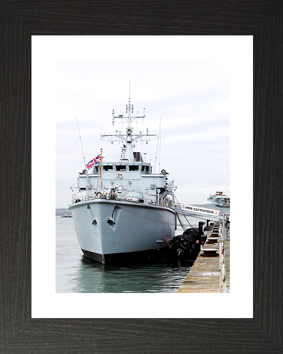 HMS Cattistock (M31) Royal Navy Hunt Class MineHunter Alongside in Portsmouth Photo Print Wall Art Decor Posters, Prints, & Visual Artwork Hampshire Prints 10 x 8 Black Frame Yes