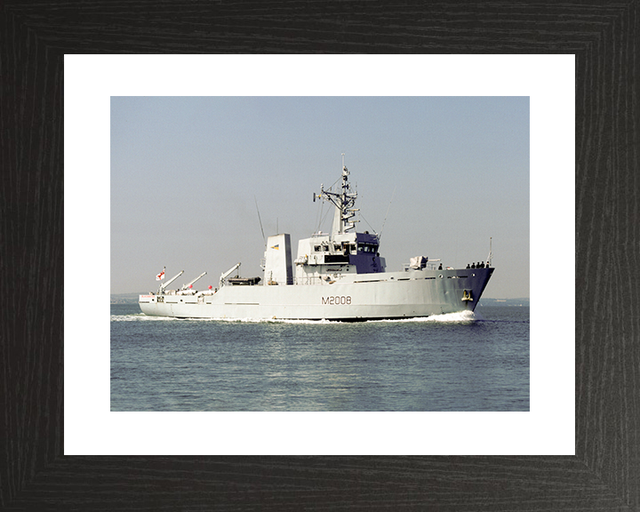 HMS Blackwater (M2008) Royal Navy River Class Minesweeper Starboard Beam Photo Print Wall Art Decor Posters, Prints, & Visual Artwork Hampshire Prints 10 x 8 Black Frame Yes