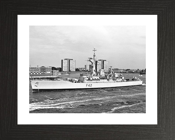 HMS Phoebe (F42) Photo Print - Leaving Portsmouth 1984 - Royal Navy Leander Class Frigate Posters, Prints, & Visual Artwork Hampshire Prints 10 x 8 Black Frame Yes