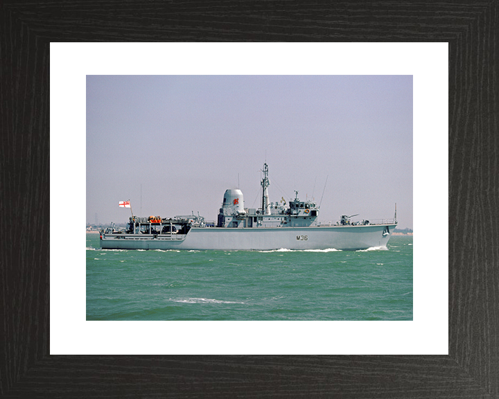 HMS Bicester (M36) Royal Navy Hunt Class Mine Warfare Vessel Starboard Beam View Photo Print Wall Art Decor Posters, Prints, & Visual Artwork Hampshire Prints 10 x 8 Black Frame Yes