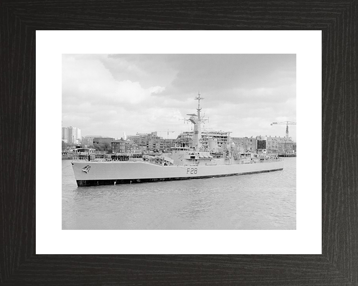 HMS Cleopatra (F28) Royal Navy Leander Class Frigate Entering Port Photo Print Wall Art Decor Posters, Prints, & Visual Artwork Hampshire Prints 10 x 8 Black Frame Yes