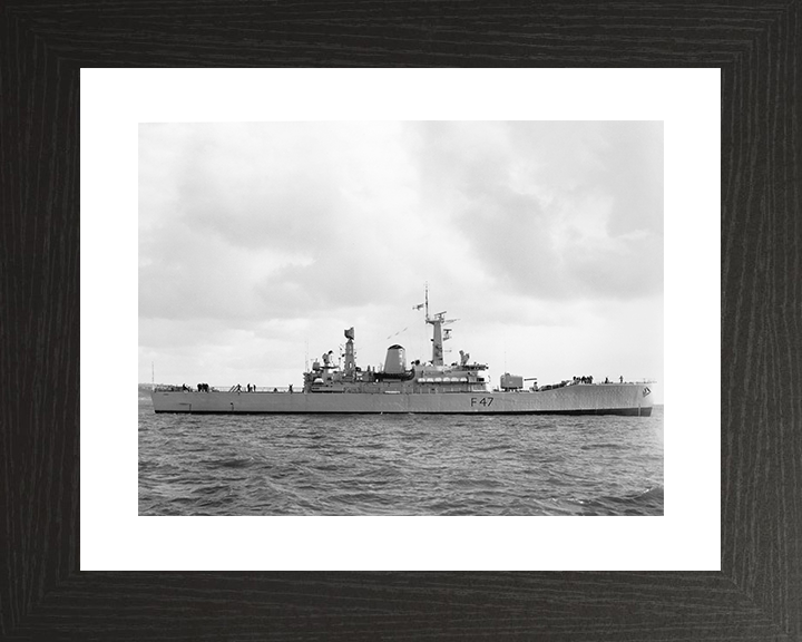 HMS Danae (F47) Royal Navy Leander Class Frigate Starboard Beam View Photo Print Wall Art Decor Posters, Prints, & Visual Artwork Hampshire Prints 10 x 8 Black Frame Yes