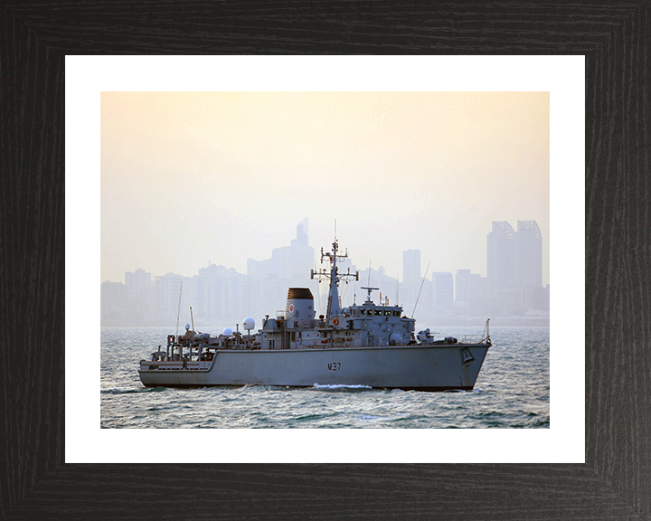 HMS Chiddingfold (M37) Photo Print - Kuwait 2009 - Royal Navy Hunt Class Minehunter Posters, Prints, & Visual Artwork Hampshire Prints 10 x 8 Black Frame Yes
