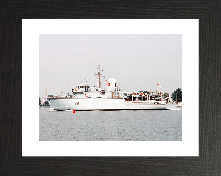 HMS Cottesmore M32 | Photo Print | Framed Print | Hunt Class | Mine Warfare Vessel | Royal Navy Hampshire Prints
