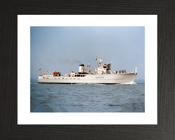 HMS Bickington (M1109) Royal Navy Ton Class Minesweeper Starboard Beam View Photo Print Wall Art Decor Posters, Prints, & Visual Artwork Hampshire Prints 10 x 8 Black Frame Yes