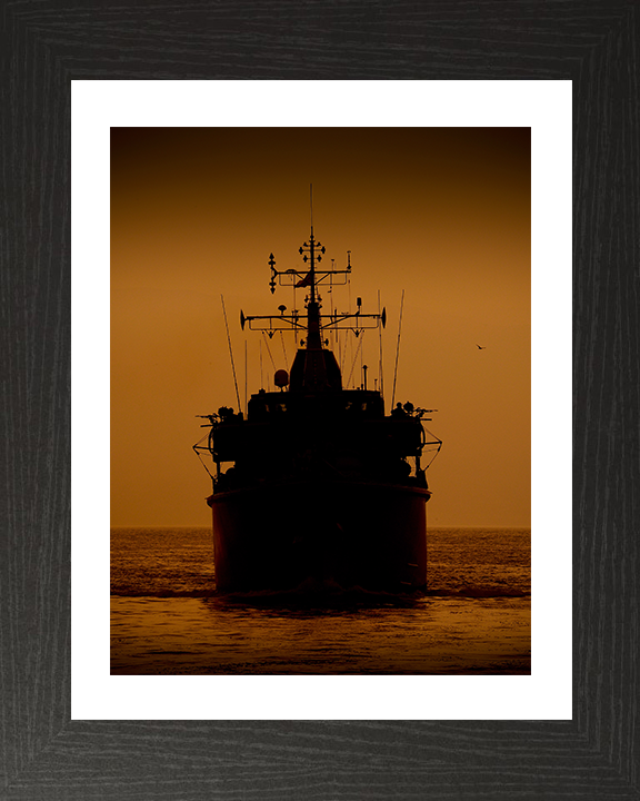 HMS Bangor (M109) Photo Print - Silhouette 2015 - Royal Navy Sandown Class Minehunter Posters, Prints, & Visual Artwork Hampshire Prints 10 x 8 Black Frame Yes