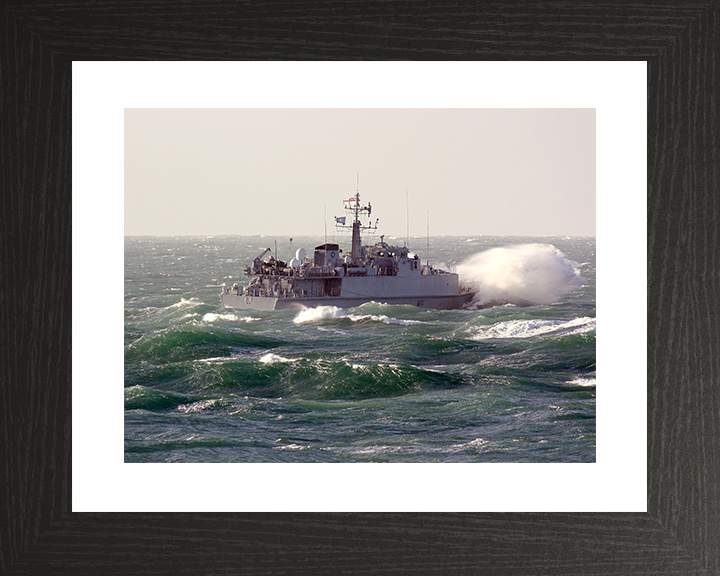HMS Blyth (M111) Royal Navy Sandown Class Minehunter In Heavy Seas Photo Print Wall Art Decor Posters, Prints, & Visual Artwork Hampshire Prints 10 x 8 Black Frame Yes