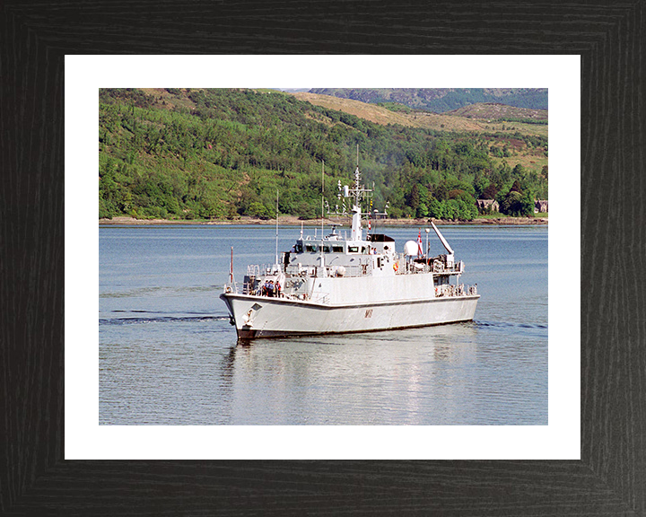 HMS Blyth (M111) Photo Print - Clyde 2004 - Royal Navy Sandown Class Minehunter Posters, Prints, & Visual Artwork Hampshire Prints 10 x 8 Black Frame Yes