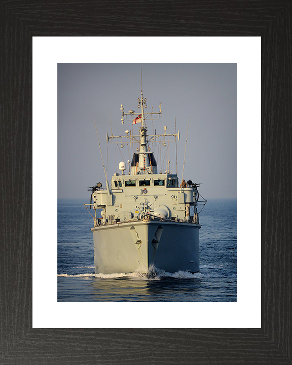 HMS Chiddingfold (M37) Royal Navy Hunt Class Minehunter Low Bow View Photo Print Wall Art Decor Posters, Prints, & Visual Artwork Hampshire Prints 10 x 8 Black Frame Yes