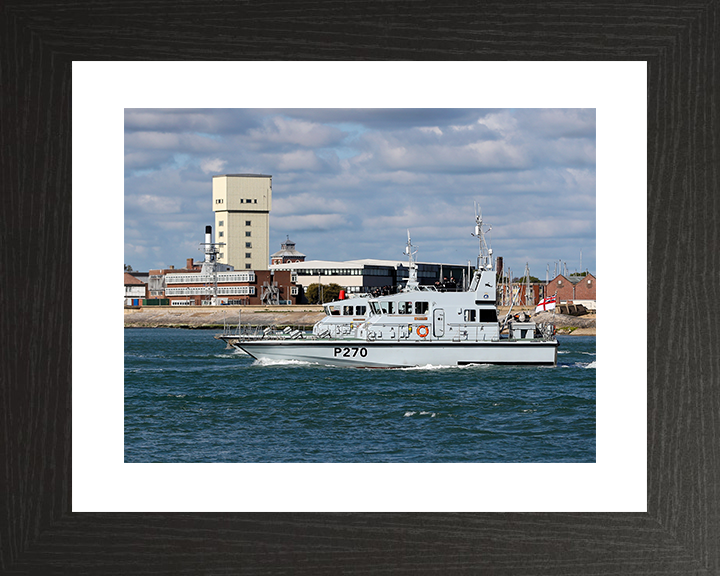HMS Biter (P270) Royal Navy Archer Class P2000 Patrol Vessel Leaving Portsmouth 2017 Photo Print Wall Art Decor Posters, Prints, & Visual Artwork Hampshire Prints 10 x 8 Black Frame Yes