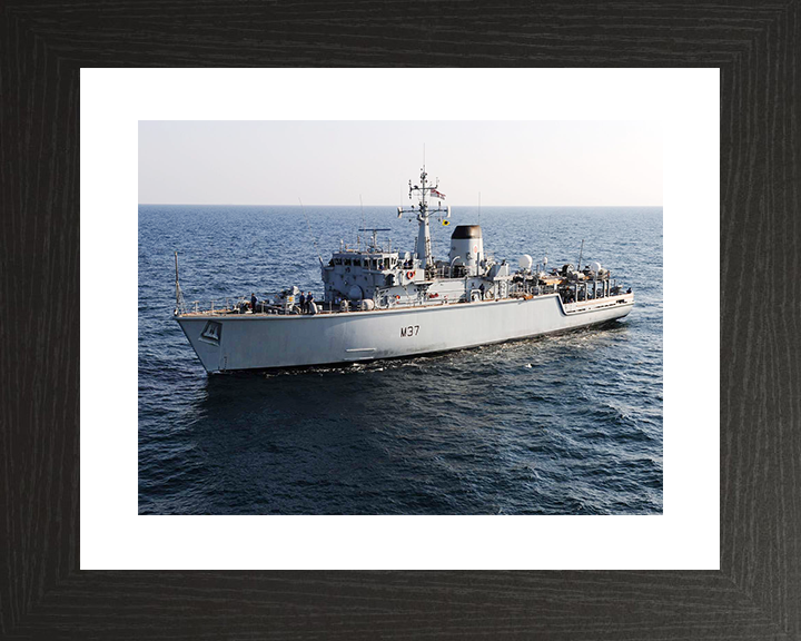 HMS Chiddingfold (M37) Royal Navy Hunt Class Minehunter High Port View Photo Print Wall Art Decor Posters, Prints, & Visual Artwork Hampshire Prints 10 x 8 Black Frame Yes