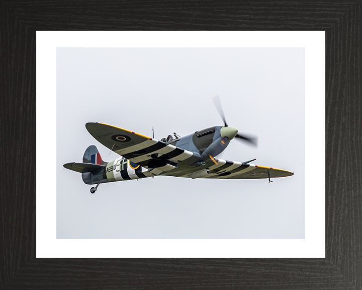 RAF Spitfire MK Vb in flight Photo Print - Royal Air Force Aircraft Hampshire Prints 10 x 8 Black Frame Yes