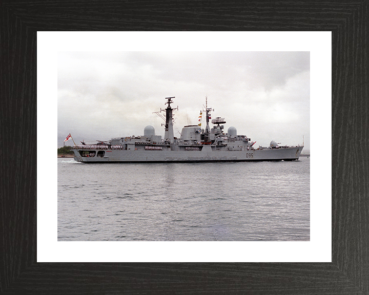 HMS Manchester (D95) Photo Print - Entering Pearl Harbour - Royal Navy Type 42 Destroyer Hampshire Prints 10 x 8 Black Frame Yes