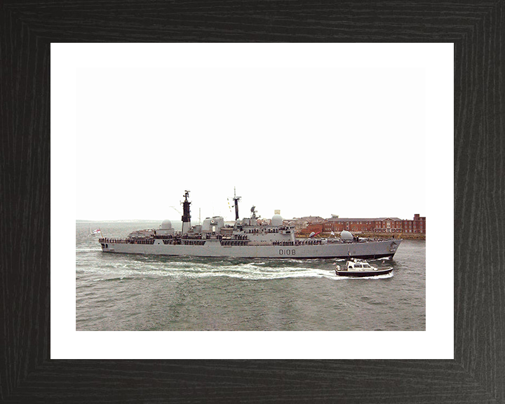 HMS Cardiff (D108) Royal Navy Type 42 Destroyer Entering Portsmouth 2005 Photo Print Wall Art Decor Posters, Prints, & Visual Artwork Hampshire Prints 10 x 8 Black Frame Yes