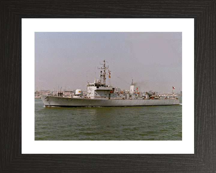 HMS Swift P243 Royal Navy Peacock Class Patrol Vessel Photo Print or Framed Print - Hampshire Prints