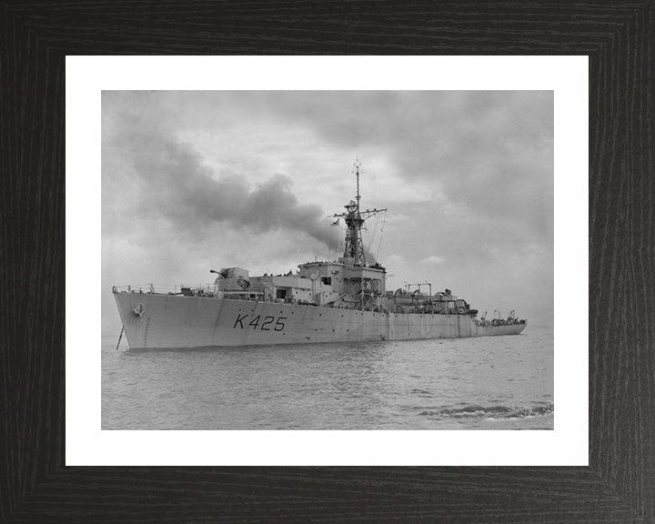 HMS Loch Dunvegan K425 | Photo Print | Framed Print | Loch Class | Frigate | Royal Navy Hampshire Prints