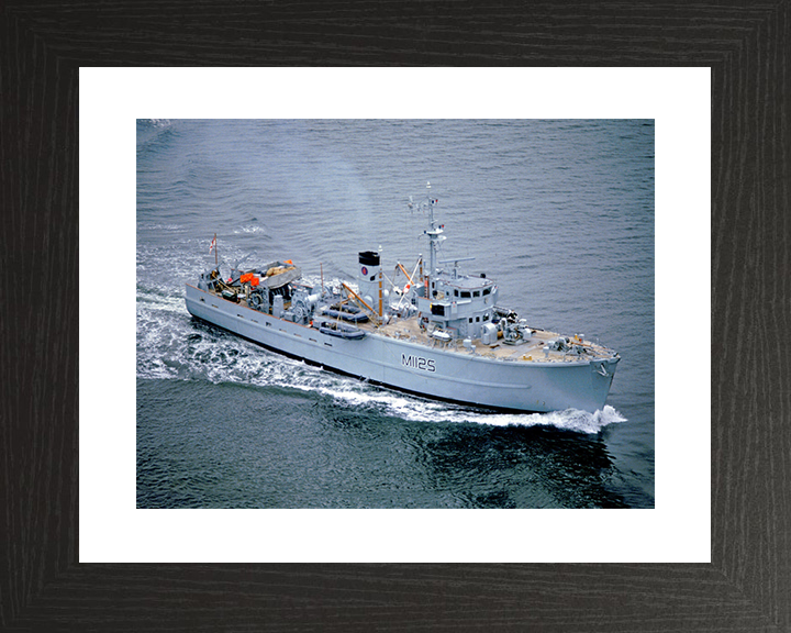 HMS Cuxton M1125 Royal Navy Ton class minesweeper at sea Photo Print Wall art Poster Hampshire Prints 10 x 8 Black Frame Yes