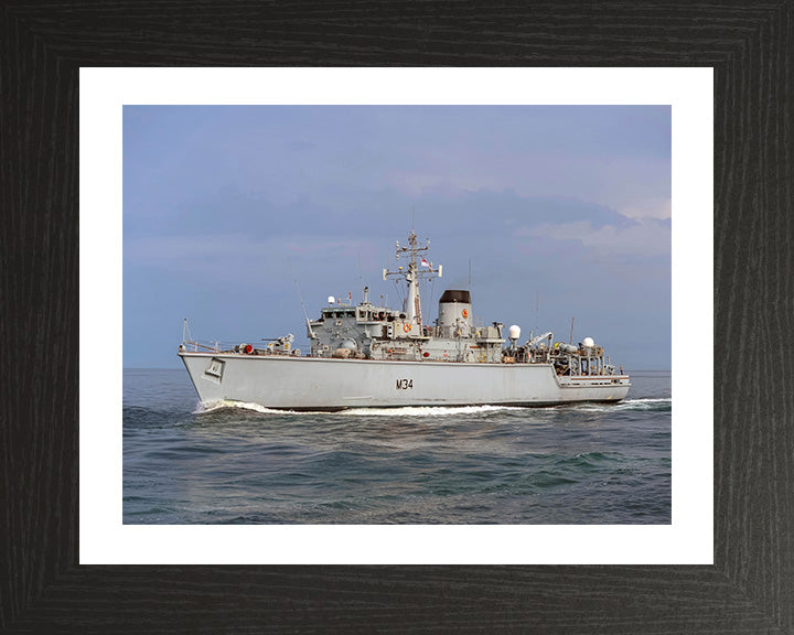 HMS Middleton M34 | Photo Print | Framed Print | Hunt Class | Mine Warfare Vessel | Royal Navy Hampshire Prints