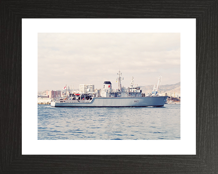 HMS Berkeley (M40) Royal Navy Hunt Class Mine Warfare Vessel Starboard View Photo Print Wall Art Decor Posters, Prints, & Visual Artwork Hampshire Prints 10 x 8 Black Frame Yes