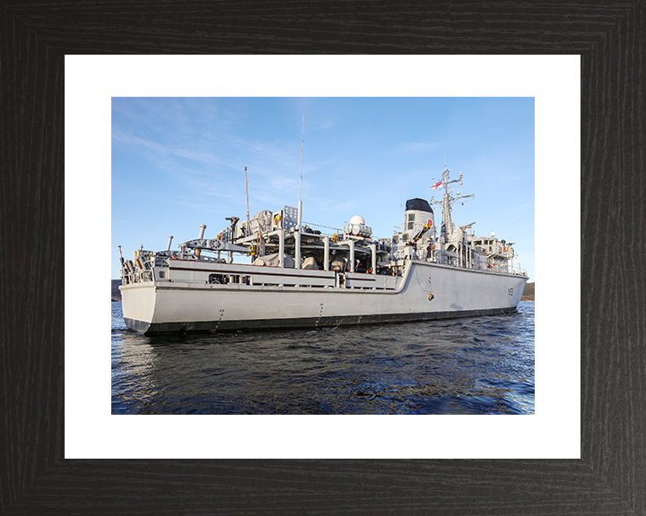 HMS Cattistock (M31) Royal Navy Hunt Class MineHunter Starboard Quarter View Photo Print Wall Art Decor Posters, Prints, & Visual Artwork Hampshire Prints 10 x 8 Black Frame Yes