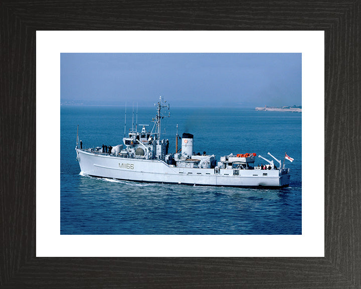 HMS Nurton M1166 | Photo Print | Framed Print | Ton Class | Minesweeper | Royal Navy Hampshire Prints