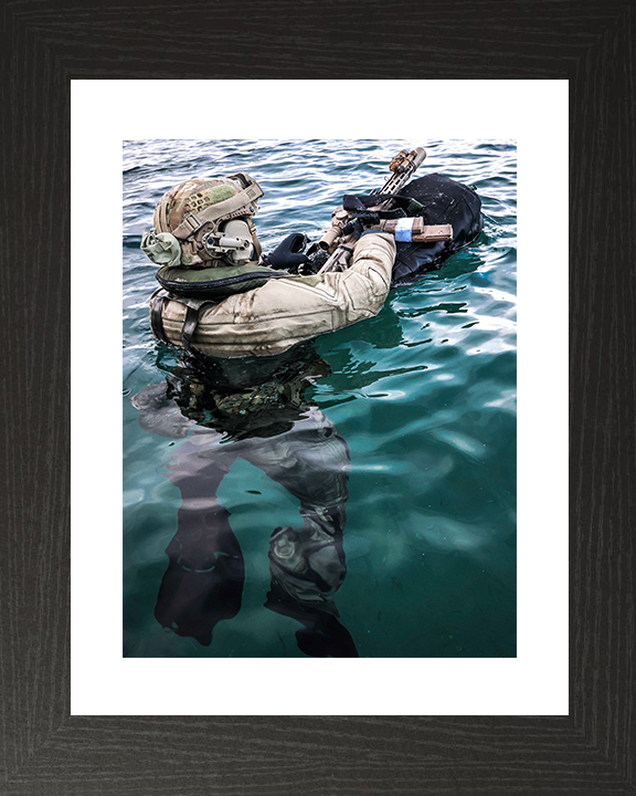 Royal Marine Swims to shore Photo Print 30 Commando Wall Art Military Decor UK Poster Posters, Prints, & Visual Artwork Hampshire Prints 10 x 8 Black Frame Yes