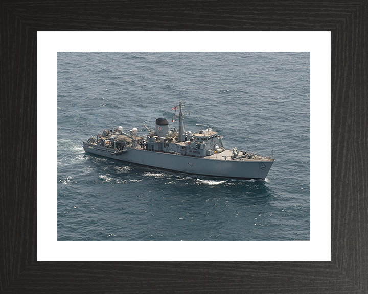 HMS Quorn (M41) Photo Print - Persian Gulf 2013 - Royal Navy Hunt Class Minehunter Hampshire Prints 10 x 8 Black Frame Yes